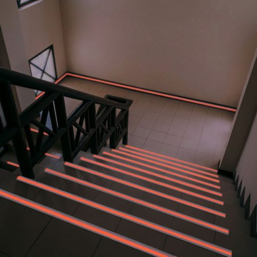 Csúszásmentes ragasztószalag - foszforeszkáló jelölőcsíkkal - 5 m x 50 mm - 5 féle