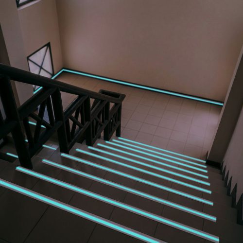 Csúszásmentes ragasztószalag - foszforeszkáló jelölőcsíkkal - 5 m x 50 mm - 5 féle