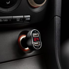   Autós szivargyújtó adapter - 2 x USB, feszültségmérővel és árammérővel - fekete