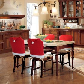 Karácsonyi Székdekor, székhuzat - mikulás sapka